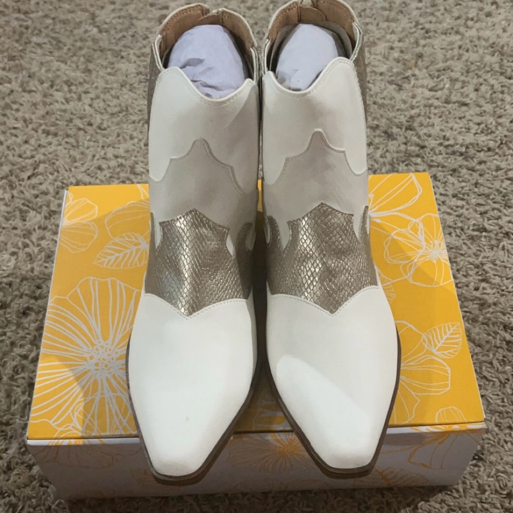 Chic White and Silver Ankle Boots